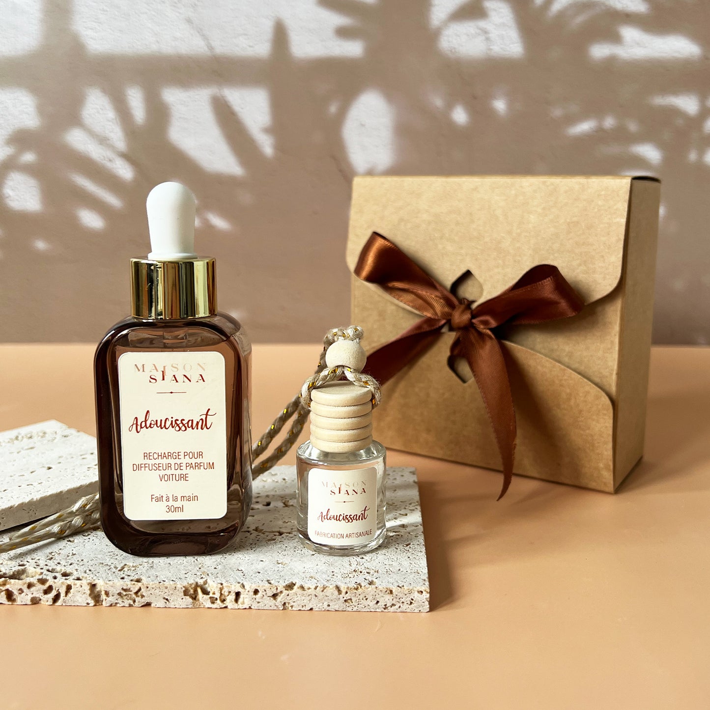 Coffret parfum voiture à suspendre + recharge