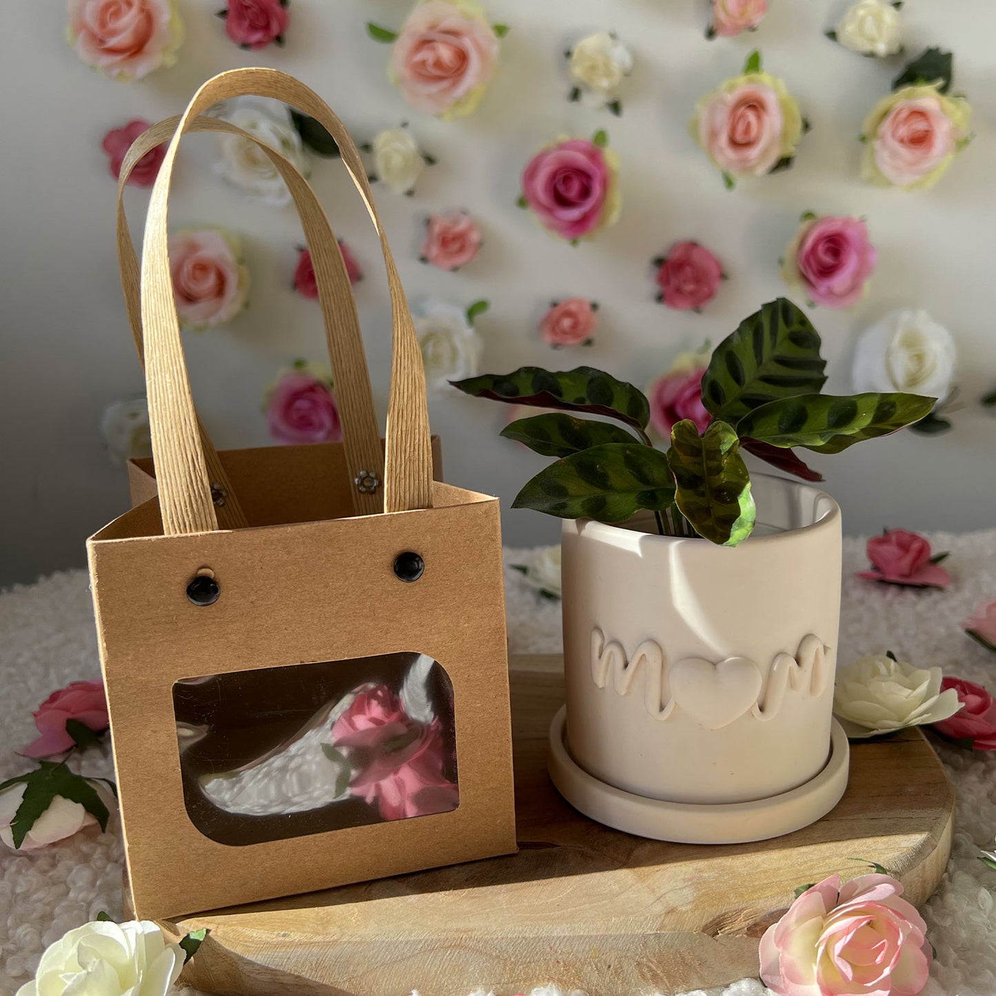 Cache pot fait main Maman "Mom" blanc