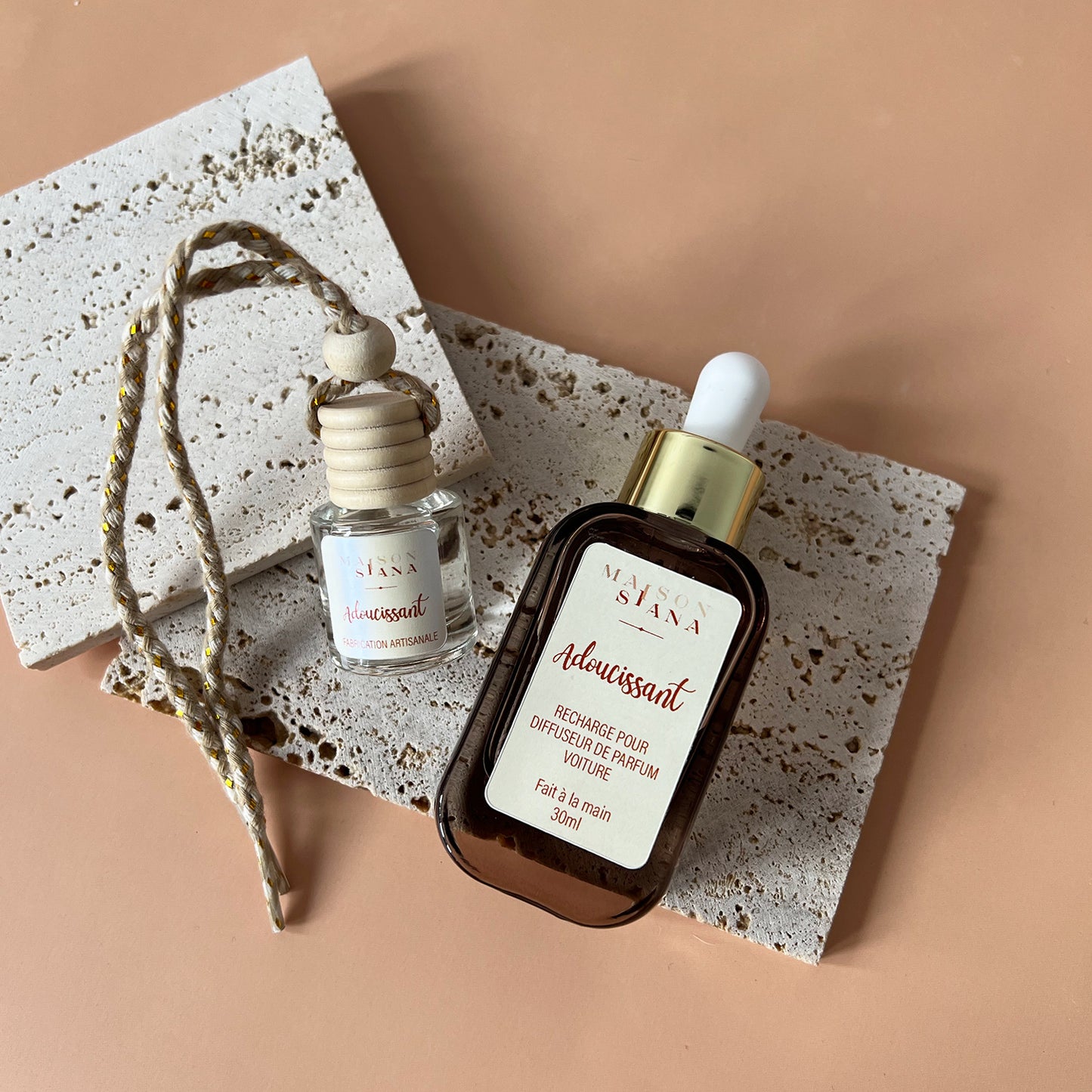 Coffret parfum voiture à suspendre + recharge